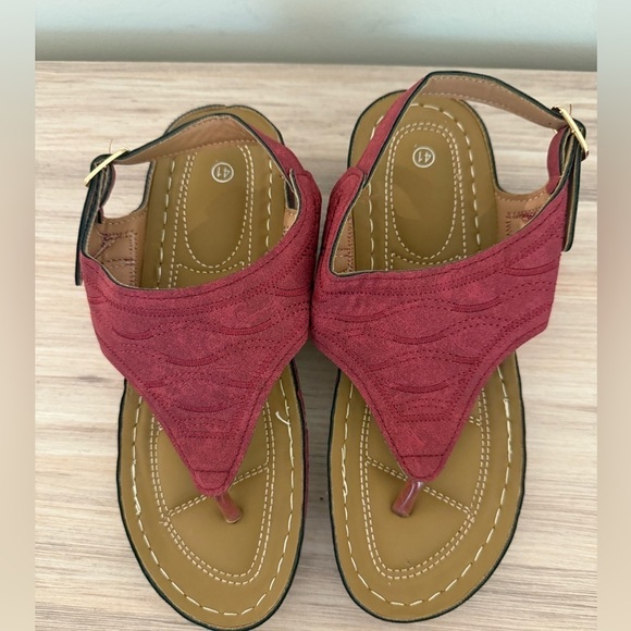 N/B Shoes - Cushioned red sandals size 9 womens NWOT